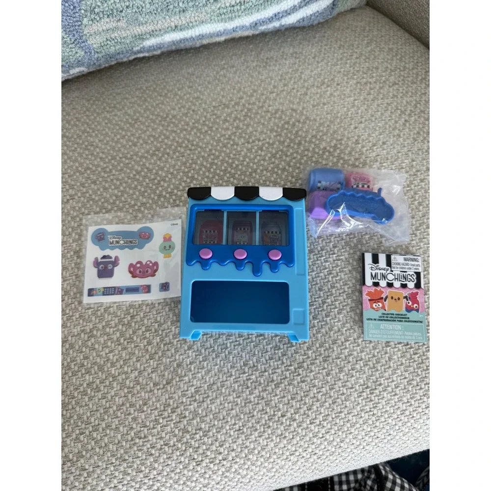 Disney Munchlings Vending Machine Stitch
